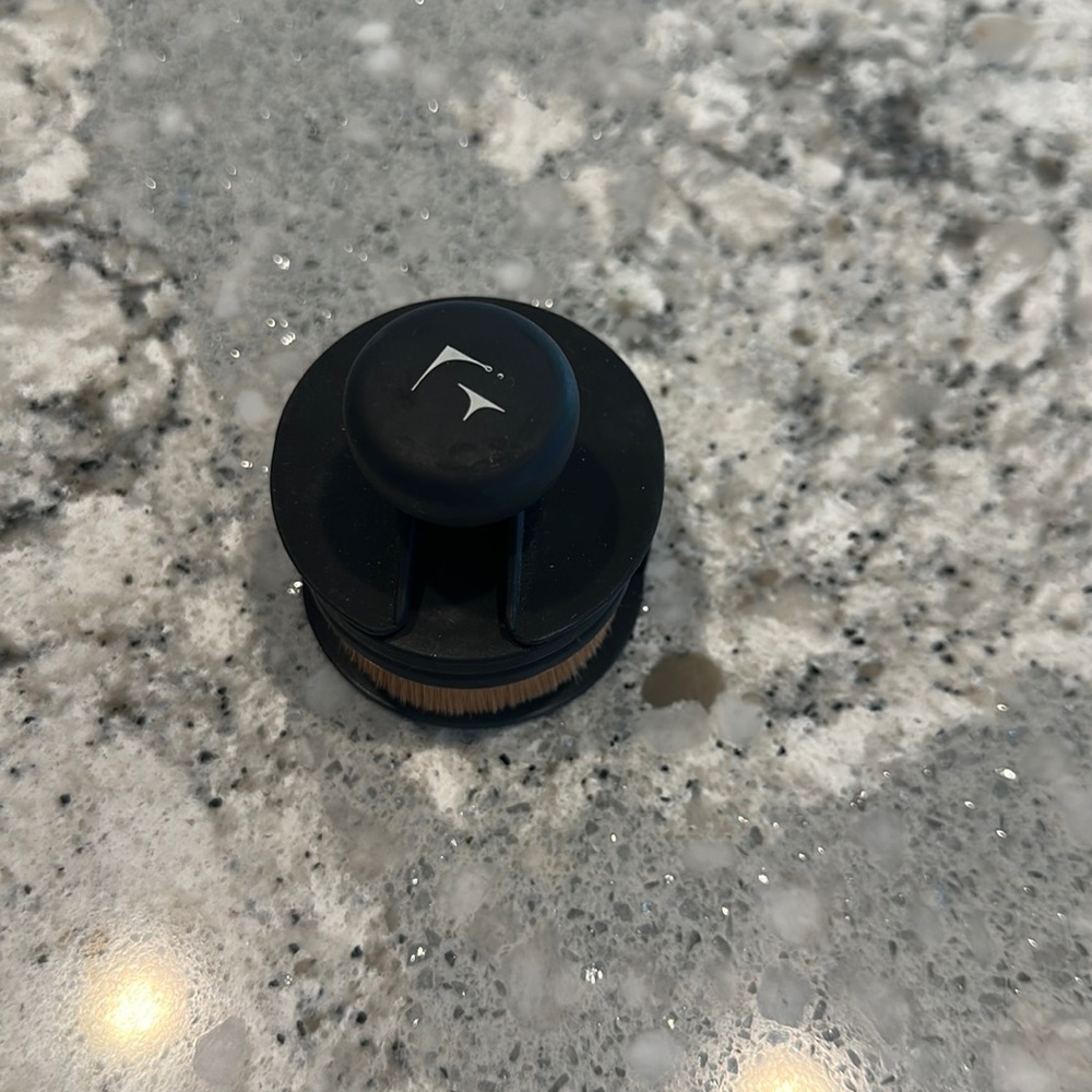 Fitcover brush
